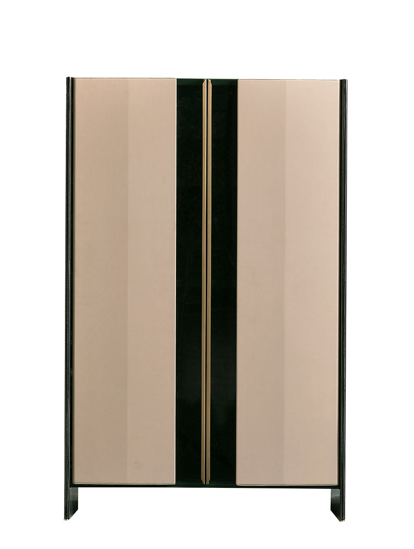 AK-021M – Vertical Display Cabinet with Gloss Lacquer and Textured Accents
